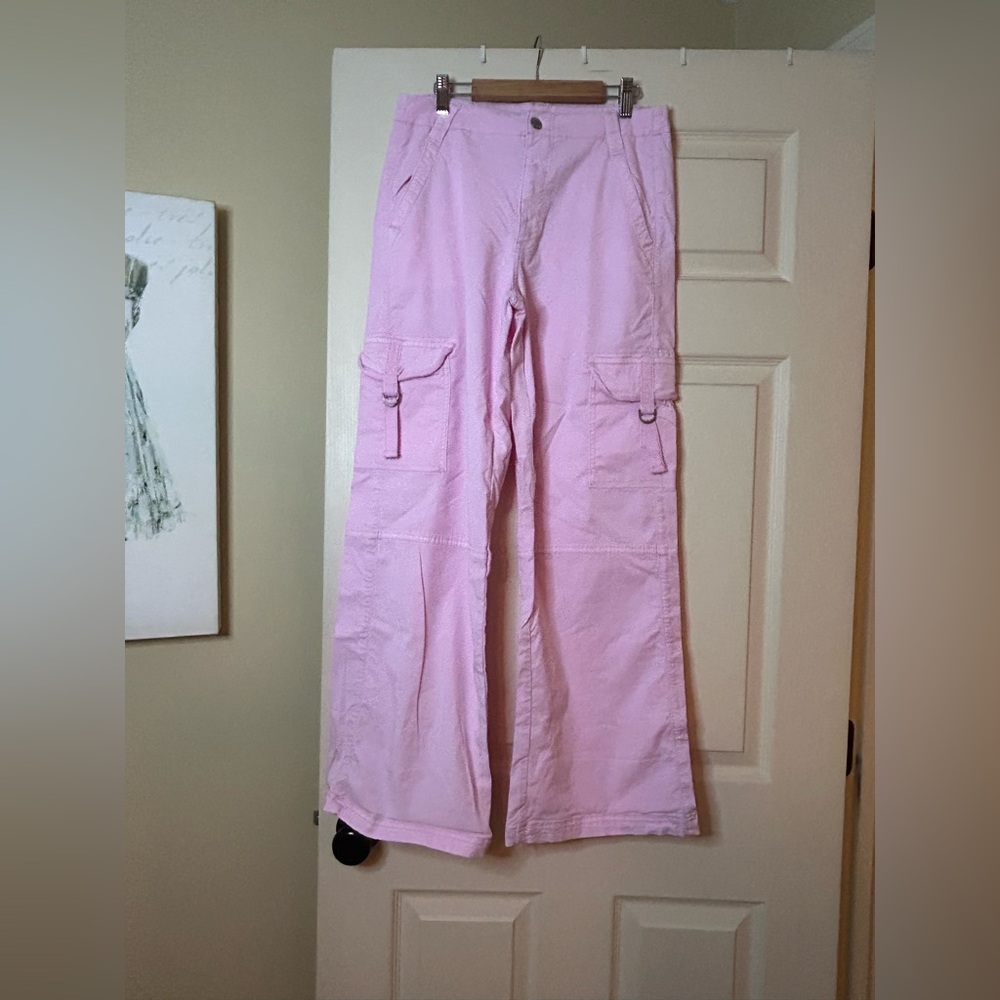 American Eagle Pink Cargo Pants